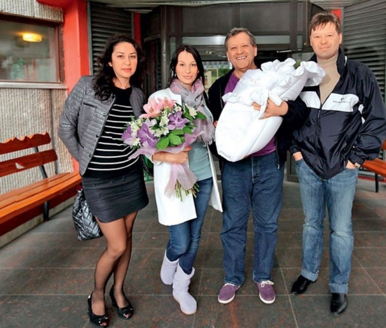 Кончаловский славится количеством заключенных браков и рожденных детей