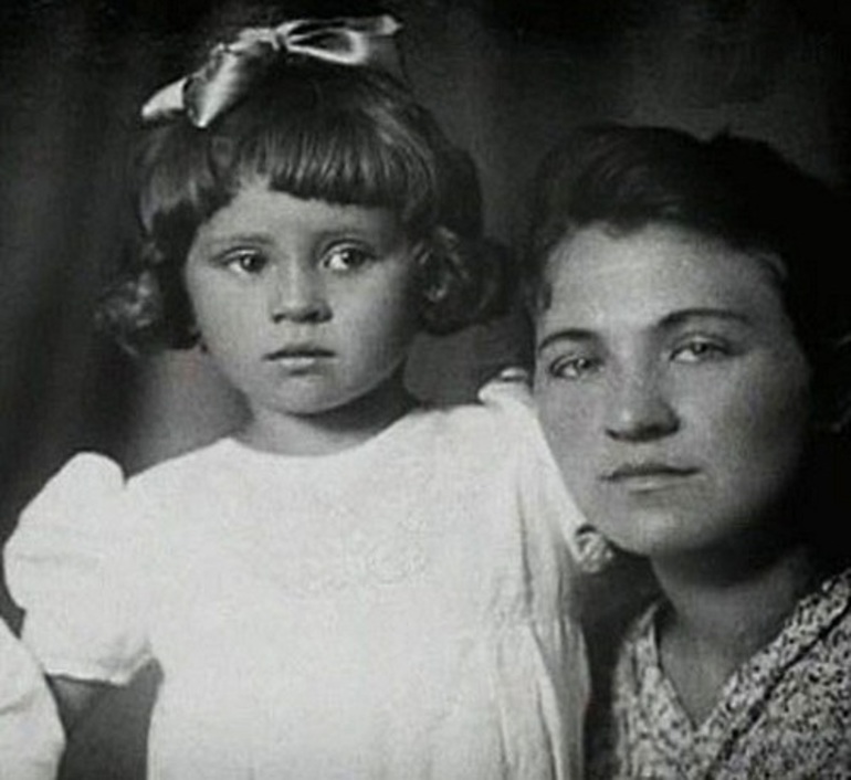 София Ротару с мамой
