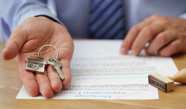 Когда и как можно продавать квартиру после вступления в наследство, риски покупателя и продавца
