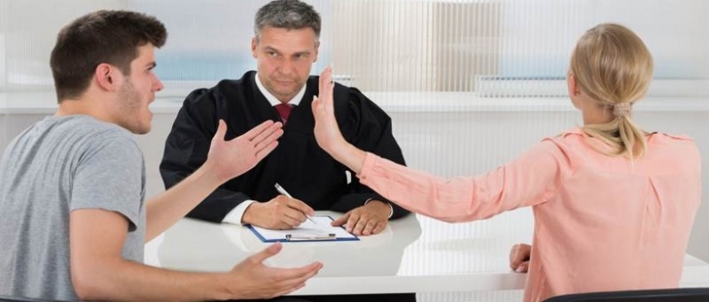 Как найти адвоката по разделу имущества при разводе?