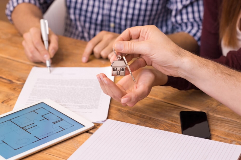 Как оформить согласие супруга на продажу квартиры по доверенности? — юридические советы