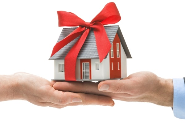 Как правильно оформить дарственную на дом? — юридические советы