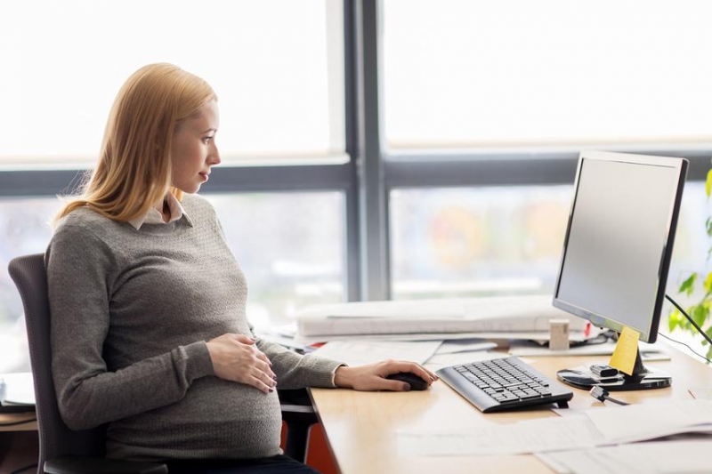 Какие пособия положены беременным работающим женщинам в 2019 году?