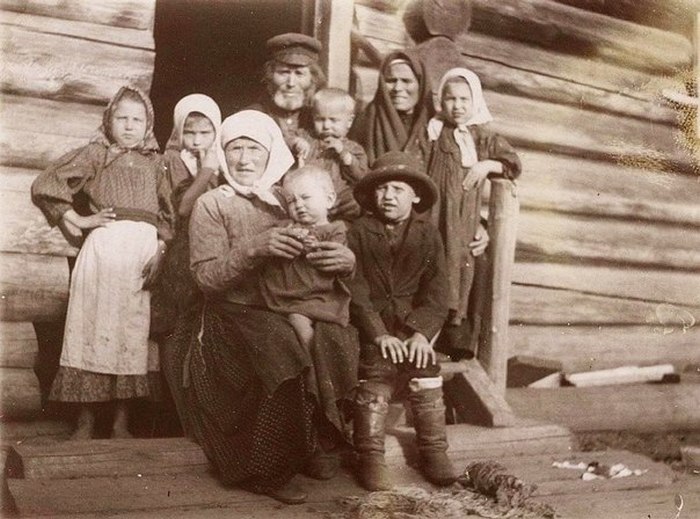 Коротко о русских семьях, бабушках, детях…