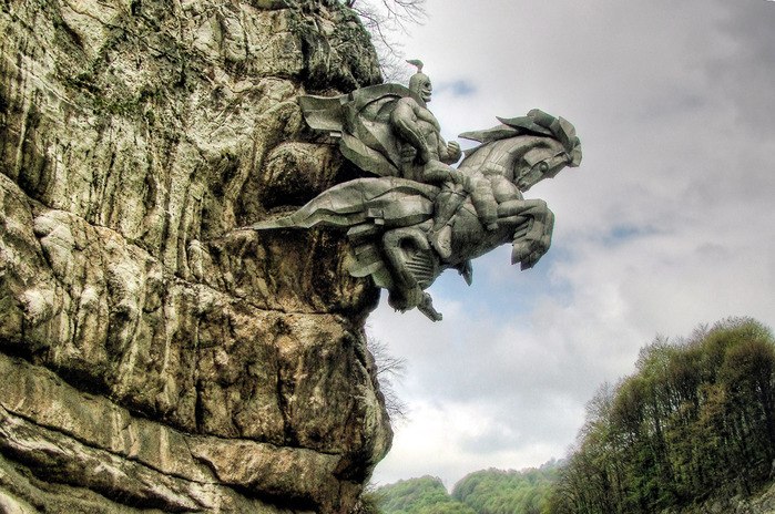 Памятник георгию победоносцу во владикавказе