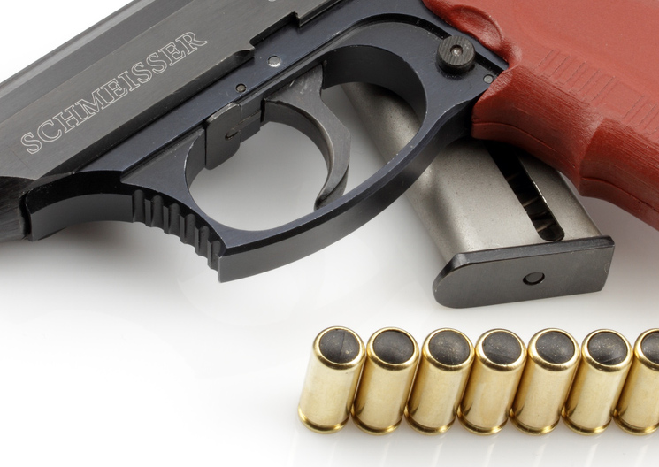 Требуется ли лицензия на газовое оружие (пистолет)? — юридические советы