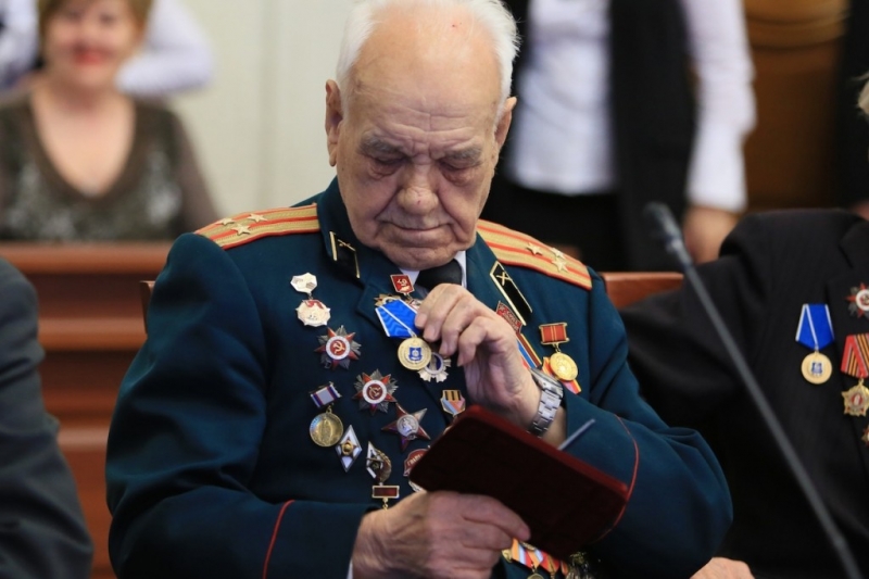 В честь 70-летия великой победы ветераны получат право бесплатного проезда по россии — юридические советы