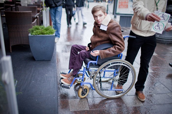 Жизнь инвалидов-колясочников в москве